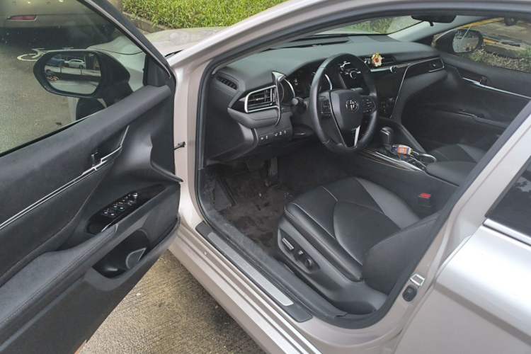 Used Toyota Camry 2019 2.5G Luxury Edition China VI Standard Driver Seat