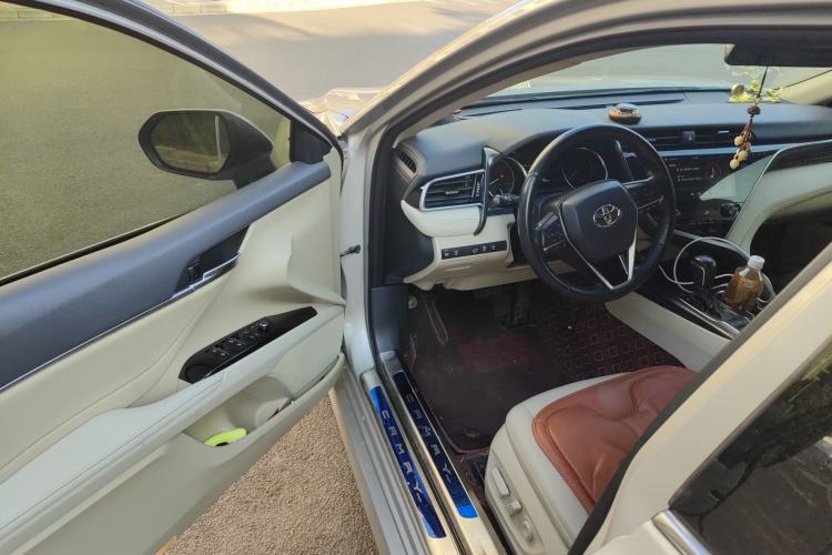 Used Toyota Camry 2019 2.5G Luxury Edition China VI Standard Driver Seat