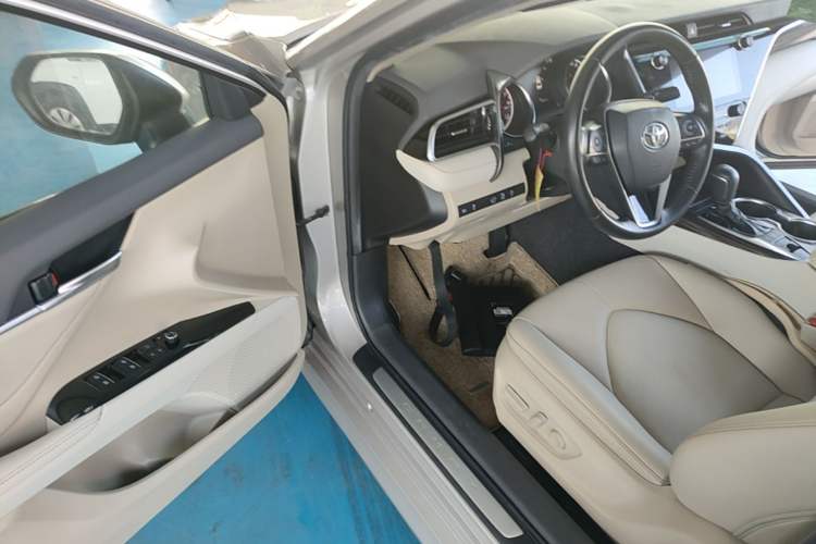 Used Toyota Camry 2019 2.5G Luxury Edition China VI Standard Driver Seat