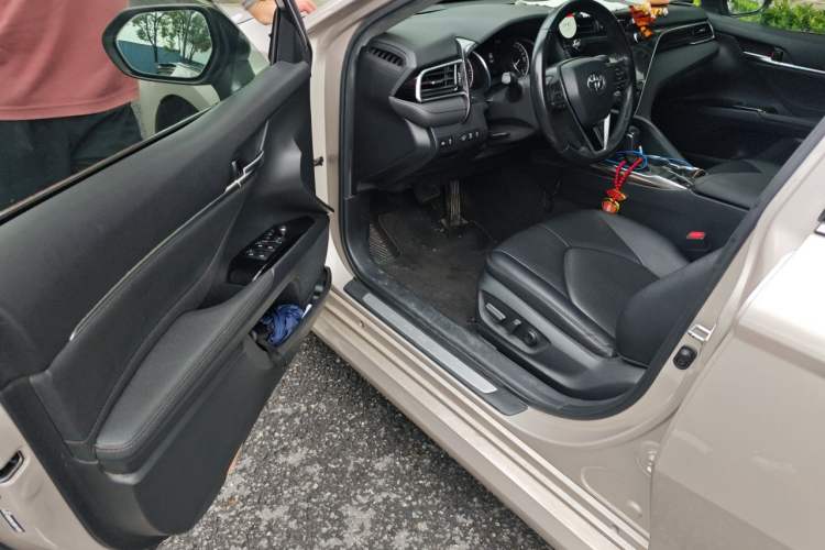 Used Toyota Camry 2019 2.0G Luxury Edition China V Standard Driver Seat