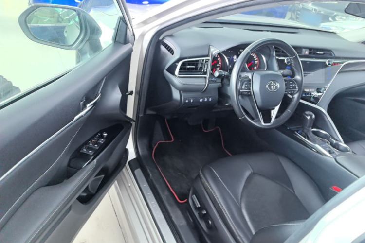 Used Toyota Camry 2019 2.5S FENGSHANG Version China VI Standard Driver Seat