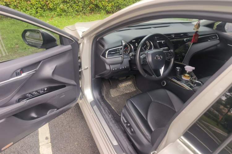 Used Toyota Camry 2019 2.5G Luxury Edition China VI Standard Driver Seat