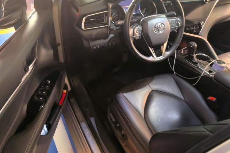 Used Toyota Camry 2019 2.0G Luxury Edition China VI Standard Driver Seat