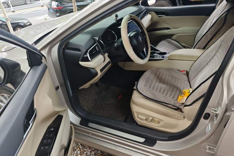 Used Toyota Camry 2019 2.0G Luxury Edition China VI Standard Driver Seat