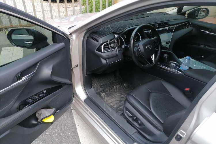 Used Toyota Camry 2019 2.5G Luxury Edition China VI Standard Driver Seat