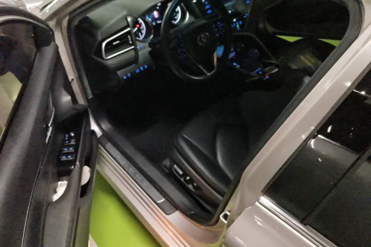Used Toyota Camry 2019 2.5G Luxury Edition China VI Standard Driver Seat