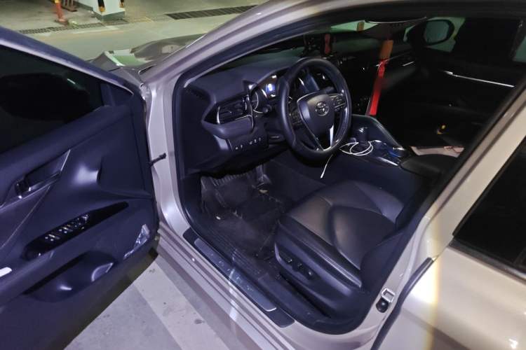Used Toyota Camry 2019 2.5G Luxury Edition China V Standard Driver Seat