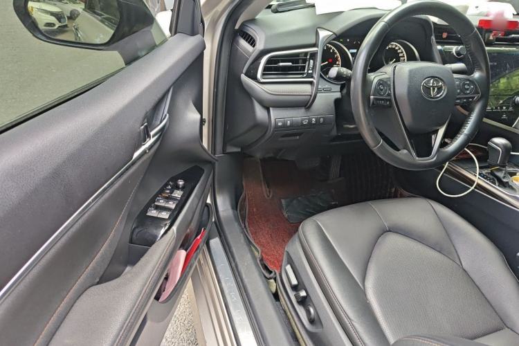 Used Toyota Camry 2019 2.0G Luxury Edition China VI Standard Driver Seat