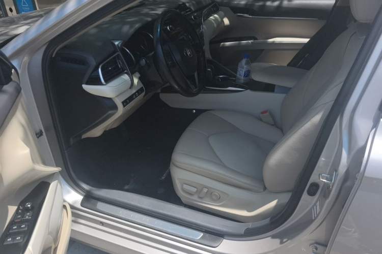 Used Toyota Camry 2019 2.5G Luxury Edition China VI Standard Driver Seat
