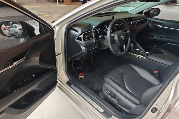Used Toyota Camry 2019 Revised Version 2.0G Luxury Edition Driver Seat