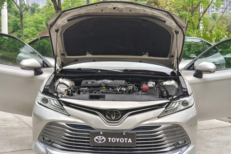 Used Toyota Camry 2019 2.0G Luxury Edition China VI Standard Engine Bay