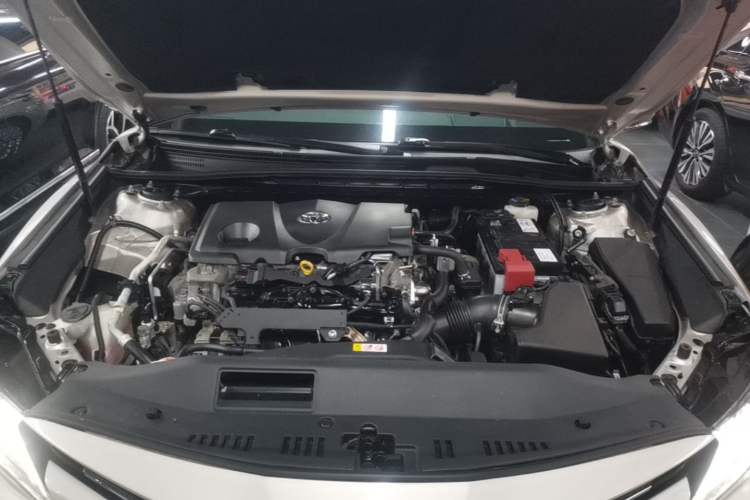 Used Toyota Camry 2019 2.5G Luxury Edition China VI Standard Engine Bay