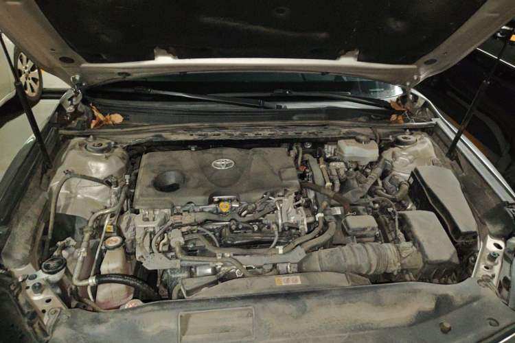 Used Toyota Camry 2019 Dual-Engine 2.5 HG Luxury Edition China VI Standard Engine Bay