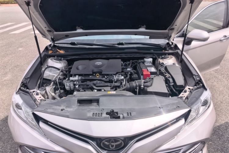 Used Toyota Camry 2019 2.0G Luxury Edition China VI Standard Engine Bay