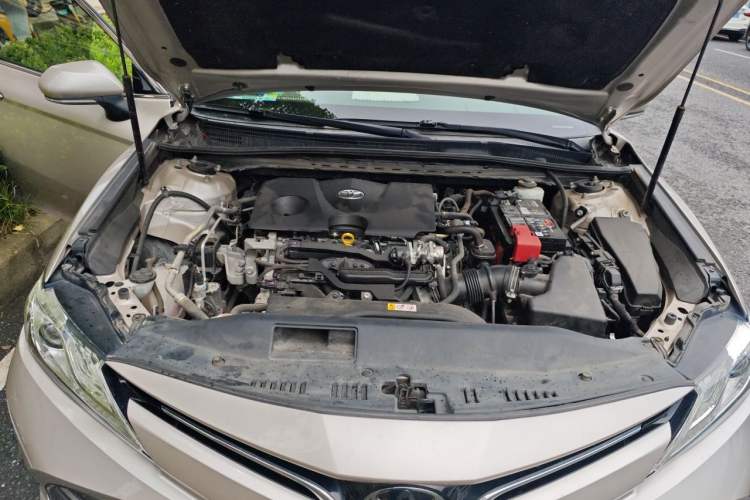 Used Toyota Camry 2019 2.0G Luxury Edition China V Standard Engine Bay