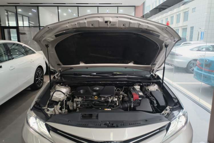 Used Toyota Camry 2019 2.0G Luxury Edition China VI Standard Engine Bay