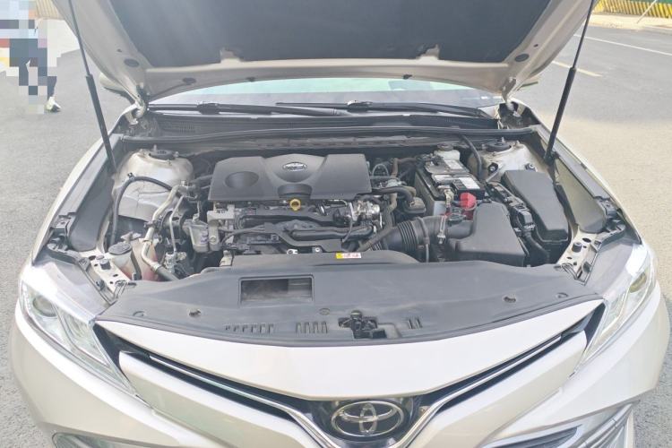 Used Toyota Camry 2019 2.0G Luxury Edition China V Standard Engine Bay