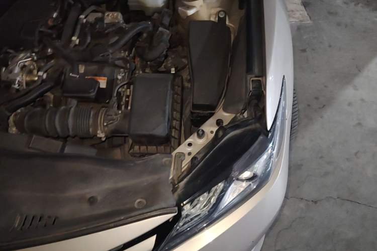 Used Toyota Camry 2019 Dual-Engine 2.5 HG Luxury Edition China VI Standard Engine Bay Left