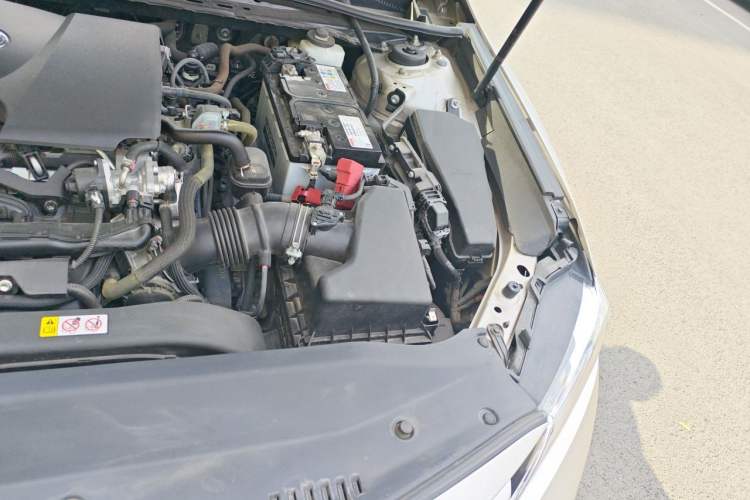 Used Toyota Camry 2019 2.0G Luxury Edition China V Standard Engine Bay Left