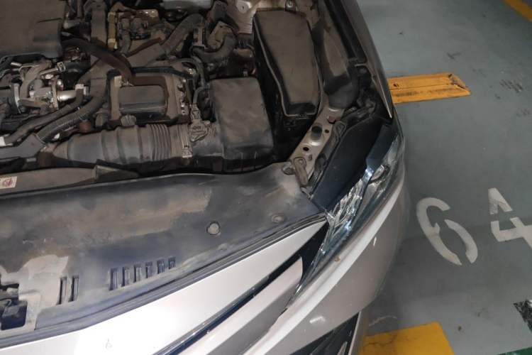 Used Toyota Camry 2019 Dual-Engine 2.5 HG Luxury Edition China VI Standard Engine Bay Left