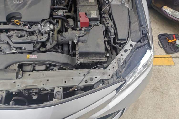 Used Toyota Camry 2019 Revised Version 2.0G Luxury Edition Engine Bay Left