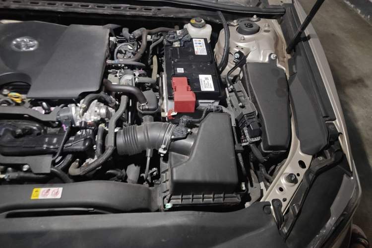 Used Toyota Camry 2019 Revised Version 2.0G Luxury Edition Engine Bay Left