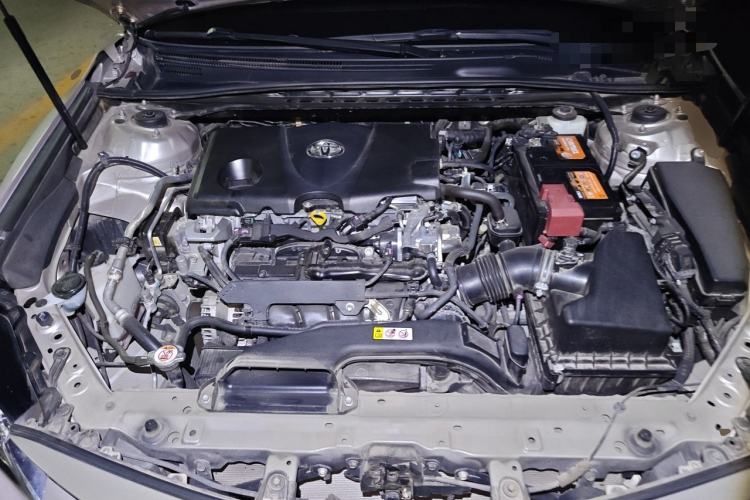 Used Toyota Camry 2019 2.5G Luxury Edition China V Standard Engine Bay
