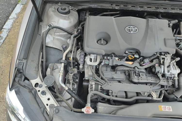 Used Toyota Camry 2019 2.5G Luxury Edition China VI Standard Engine Bay Right