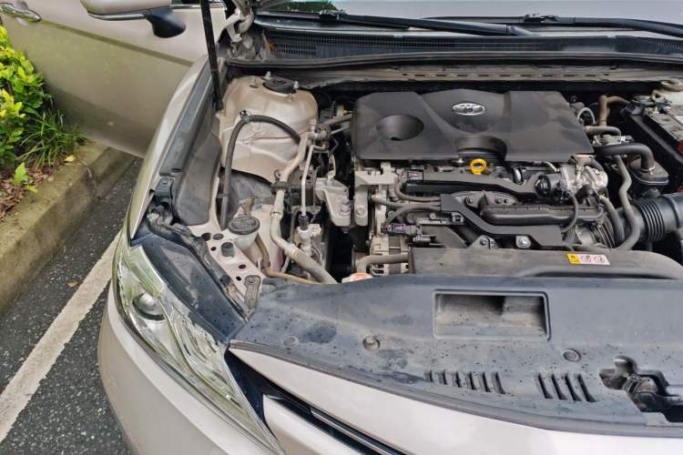 Used Toyota Camry 2019 2.0G Luxury Edition China V Standard Engine Bay Right