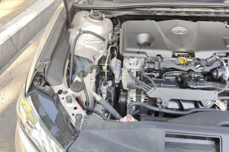 Used Toyota Camry 2019 2.5G Luxury Edition China VI Standard Engine Bay Right
