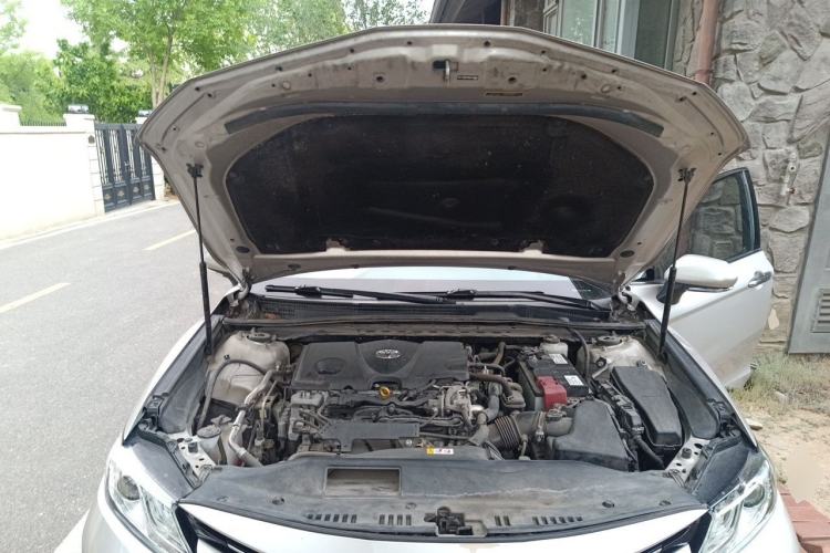 Used Toyota Camry 2019 2.5G Luxury Edition China VI Standard Engine Bay