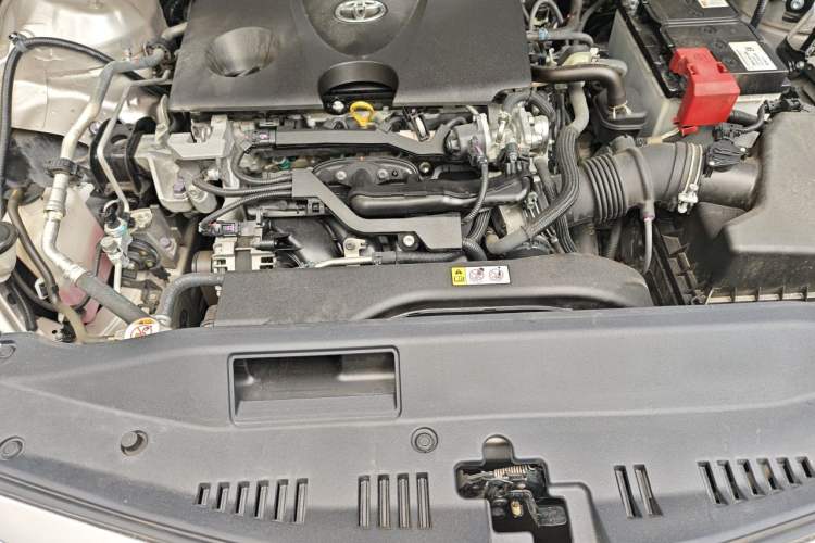 Used Toyota Camry 2019 2.0G Luxury Edition China VI Standard Engine Bay