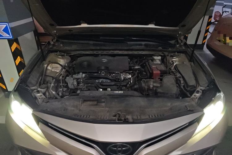 Used Toyota Camry 2019 2.0G Luxury Edition China VI Standard Engine Bay