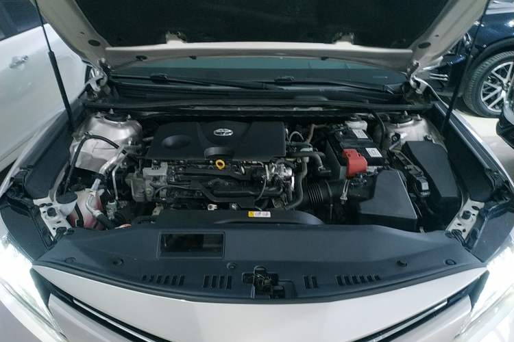 Used Toyota Camry 2019 2.0G Luxury Edition China VI Standard Engine Bay