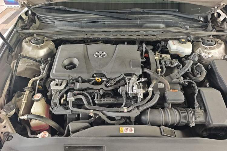 Used Toyota Camry 2019 Dual-Engine 2.5 HG Luxury Edition China VI Standard Engine Bay