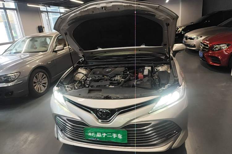 Used Toyota Camry 2019 2.5G Luxury Edition China VI Standard Engine Bay