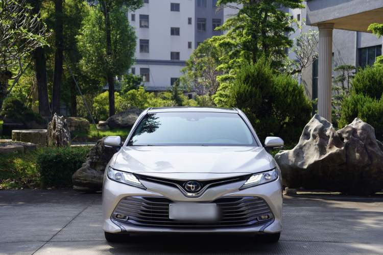 Used Toyota Camry 2019 Dual-Engine 2.5 HG Luxury Edition China V Standard Exterior 1