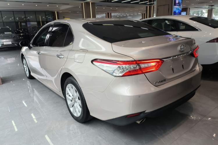 Used Toyota Camry 2019 2.0G Luxury Edition China VI Standard Exterior 2