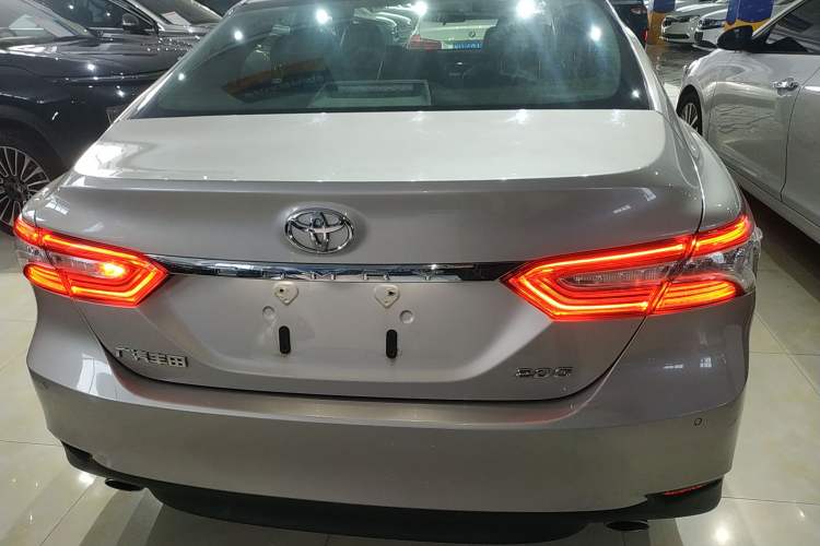 Used Toyota Camry 2019 2.0G Luxury Edition China VI Standard Exterior 4