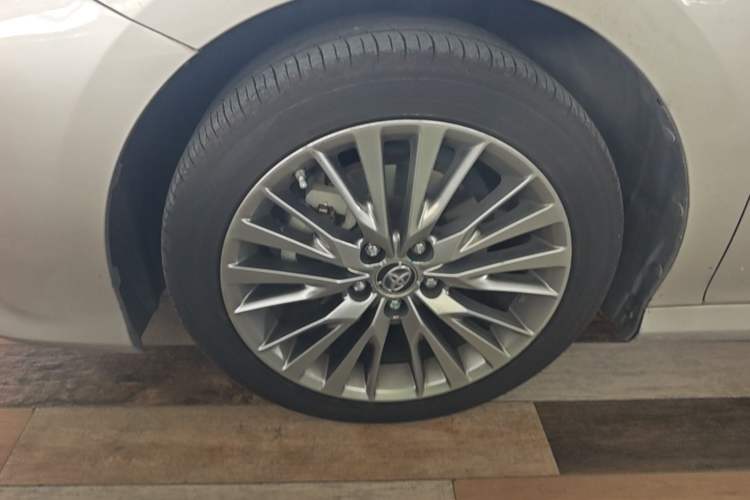 Used Toyota Camry 2019 Dual-Engine 2.5 HG Luxury Edition China VI Standard Exterior 4