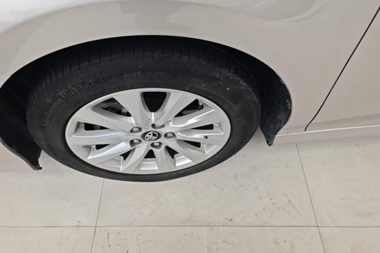 Used Toyota Camry 2019 Revised Version 2.0G Luxury Edition Exterior 4