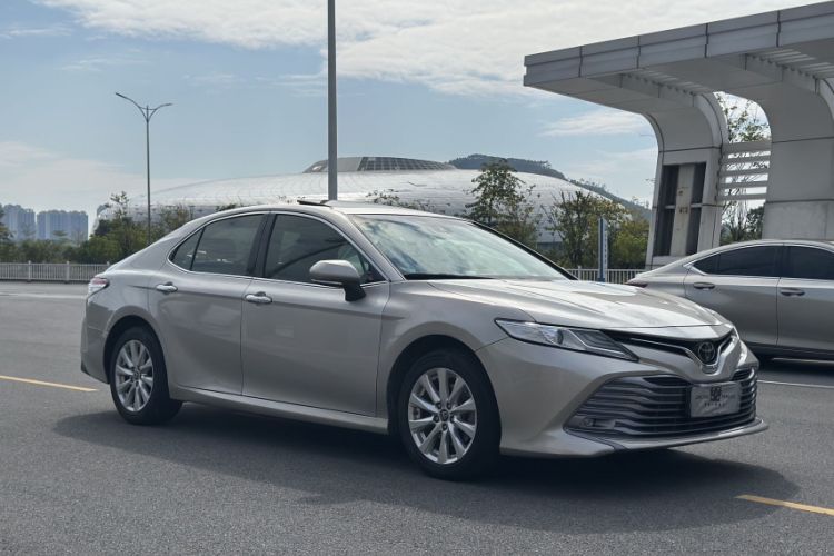 Used Toyota Camry 2019 2.0G Luxury Edition China VI Standard Exterior 5