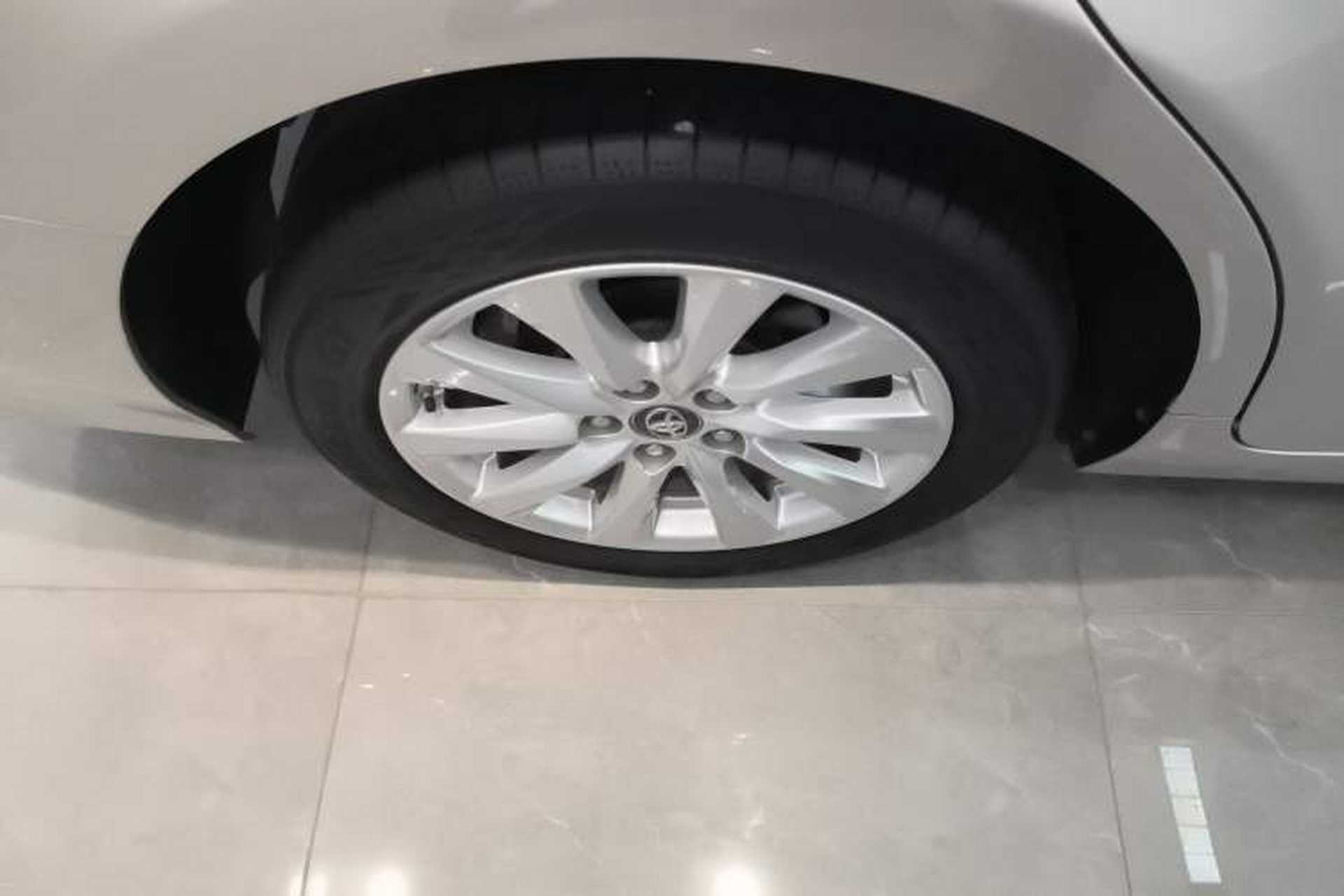 Used Toyota Camry 2019 2.0G Luxury Edition China VI Standard Exterior 5