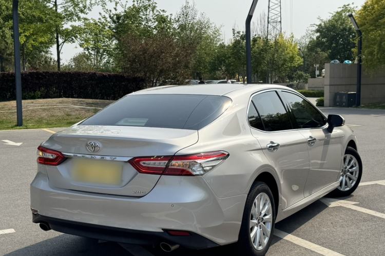 Used Toyota Camry 2019 2.0G Luxury Edition China VI Standard Exterior 5