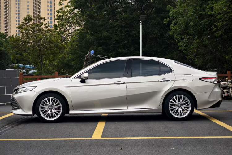Used Toyota Camry 2019 Revised Version 2.5G Luxury Edition Exterior 5