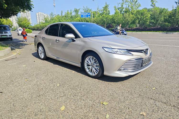 Used Toyota Camry 2019 Revised Version 2.5G Luxury Edition Exterior 5