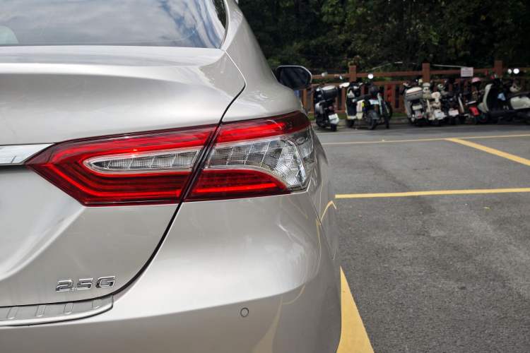 Used Toyota Camry 2019 Revised Version 2.5G Luxury Edition Exterior 7