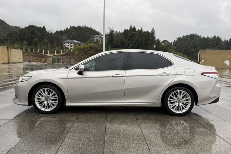 Used Toyota Camry 2019 2.5G Luxury Edition China VI Standard Exterior 9