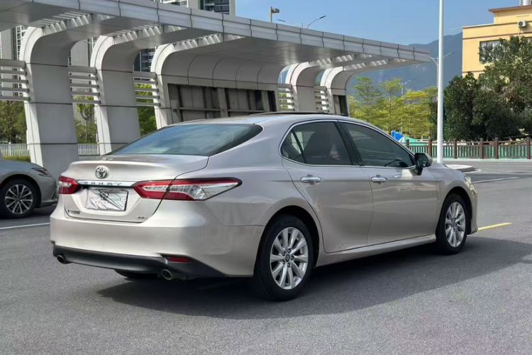 Used Toyota Camry 2019 2.0G Luxury Edition China VI Standard Exterior 9