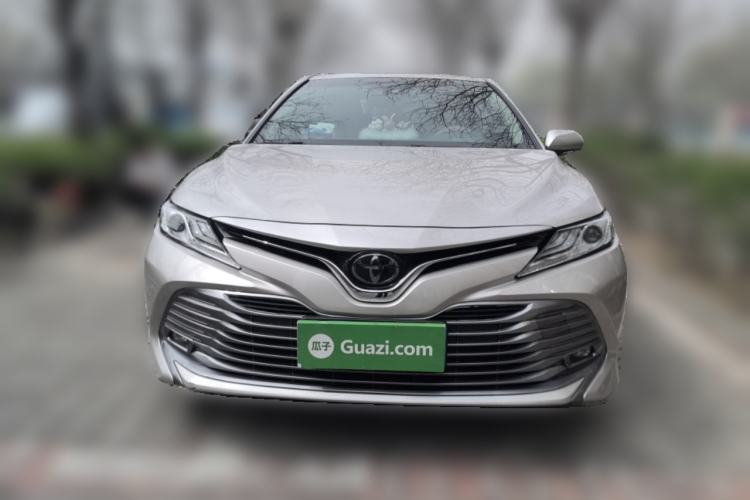 Used Toyota Camry 2019 Revised Version 2.0G Luxury Edition Front